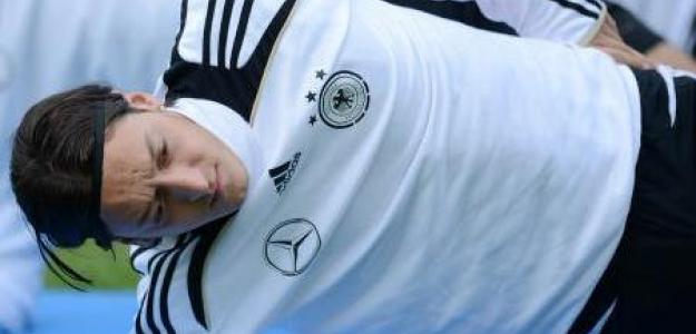 Özil lleva el mando del ataque alemán. Foto:twitter.com