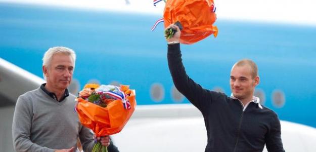 Van Marwijk utiliza a Sneijder de enganche. Foto:lainformacion.com/EFE